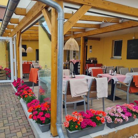 Gasthaus Zur Hecke Schönefeld Buitenkant foto